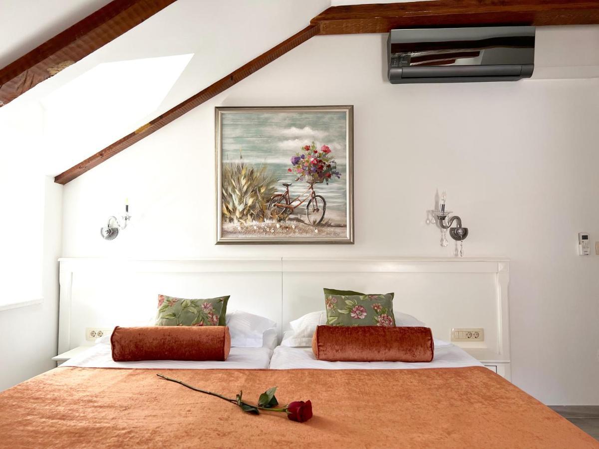 Bed&Breakfast Sorgo Palace 스톤 외부 사진